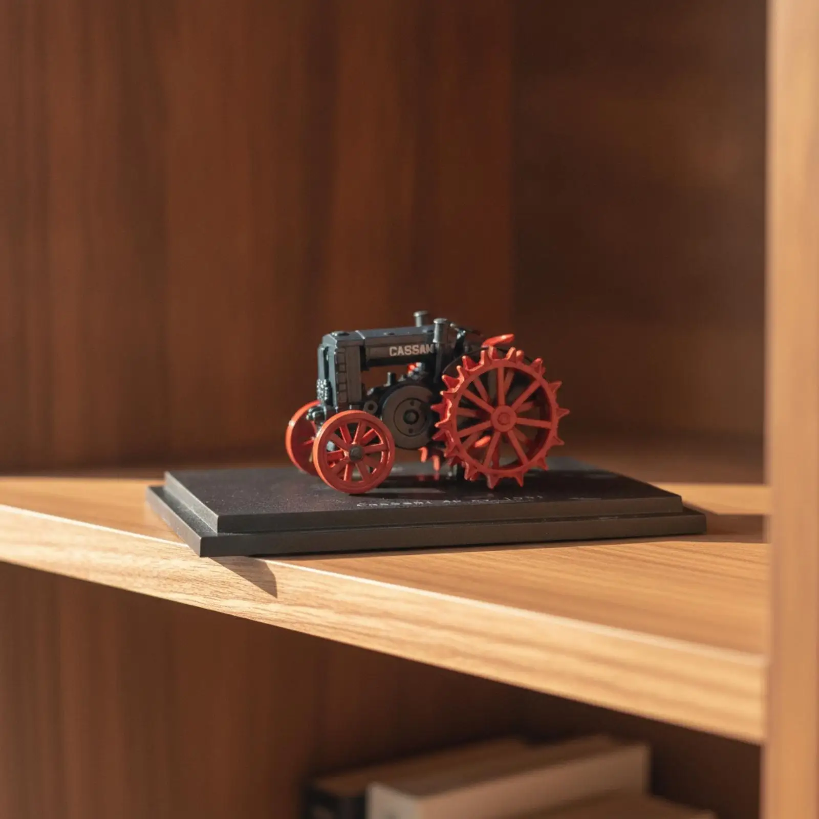 Diecast Tractor Toy 1 43 Scale Alloy Body Red Wheel Vintage Agricultural Machinery Replica for Hobby Display and Decor