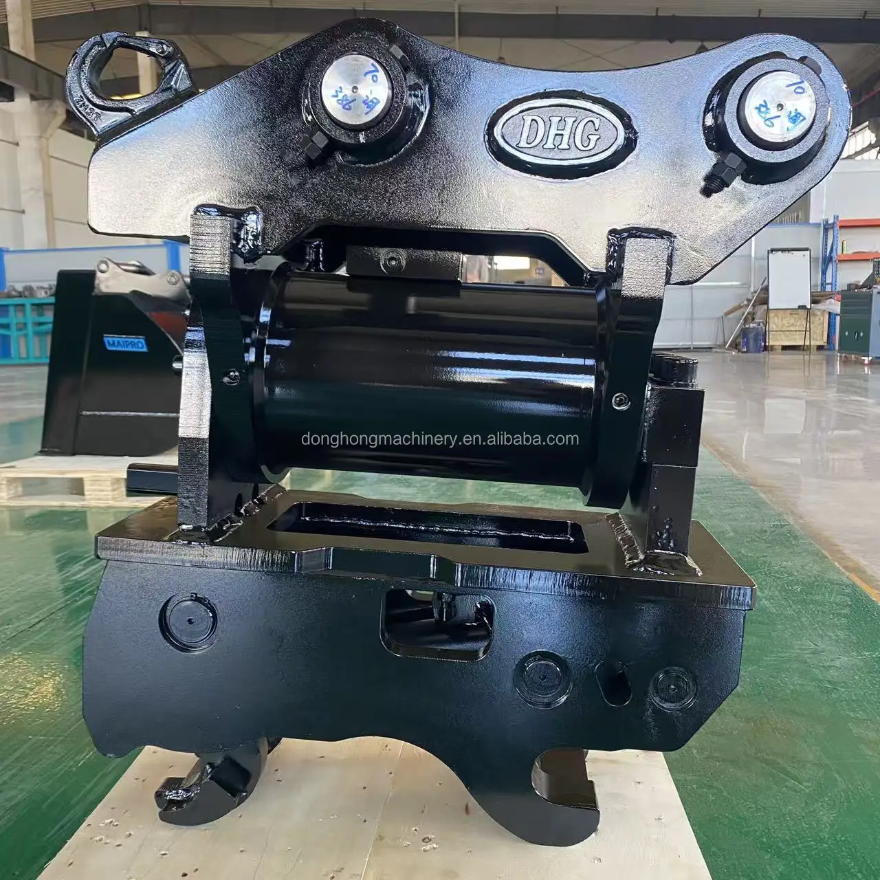 Power Tilt Quick Hitch For Excavator 360° Tilting Coupler High Strength Steel For Construction And Demolition