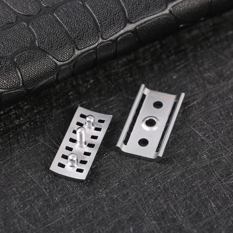 YAQI Kepala Pisau Cukur Keselamatan Pria KNIGHT-HELMET Dewasa untuk Alat Cukur Portabel Kepala Pisau Cukur Pria Minimalis Warna Krom Kualitas Tinggi