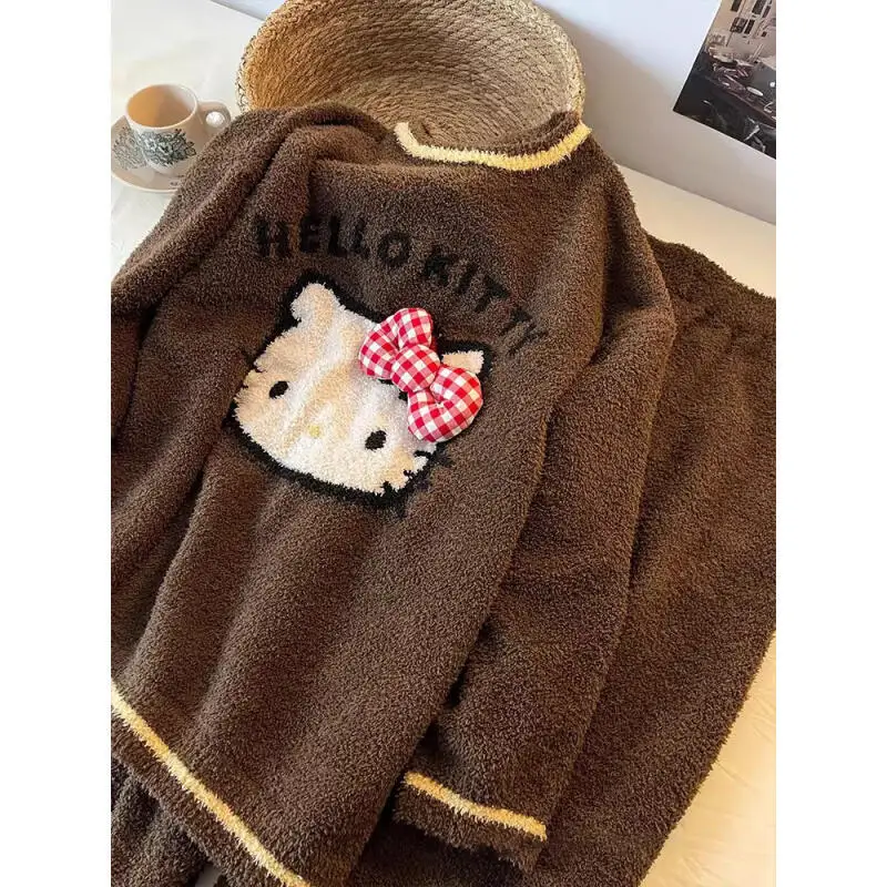 

Женский пижамный комплект «Hello Kitty», фланелевые милые пижамы с героями мультфильмов, теплые плюшевые пижамы, пушистая удобная домашняя одежда, комплект из двух предметов