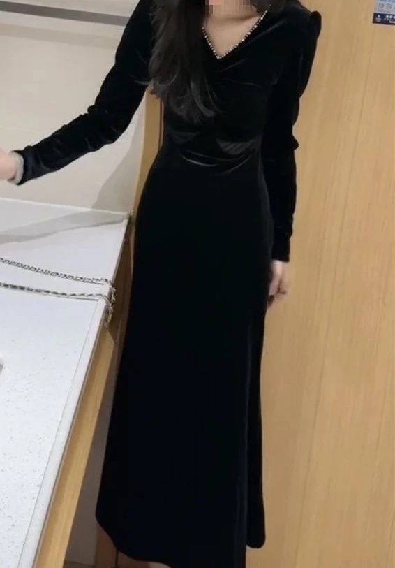

Fashionable Velvet Dress for Women's Autumn and Winter New Style Temperament Collar Slimming Mid Length Skirt