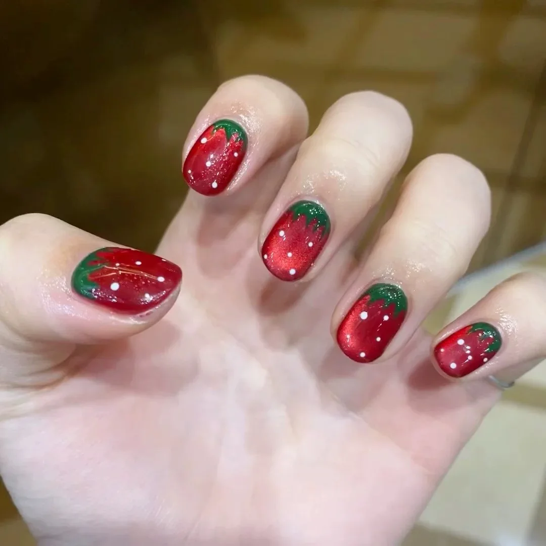 

24pcs Cute Cat's Eye Gradient Fake Nails Tip Strawberry Polka Dots Design Short False Nail Art Pearl Girls Ballet Press on Nails