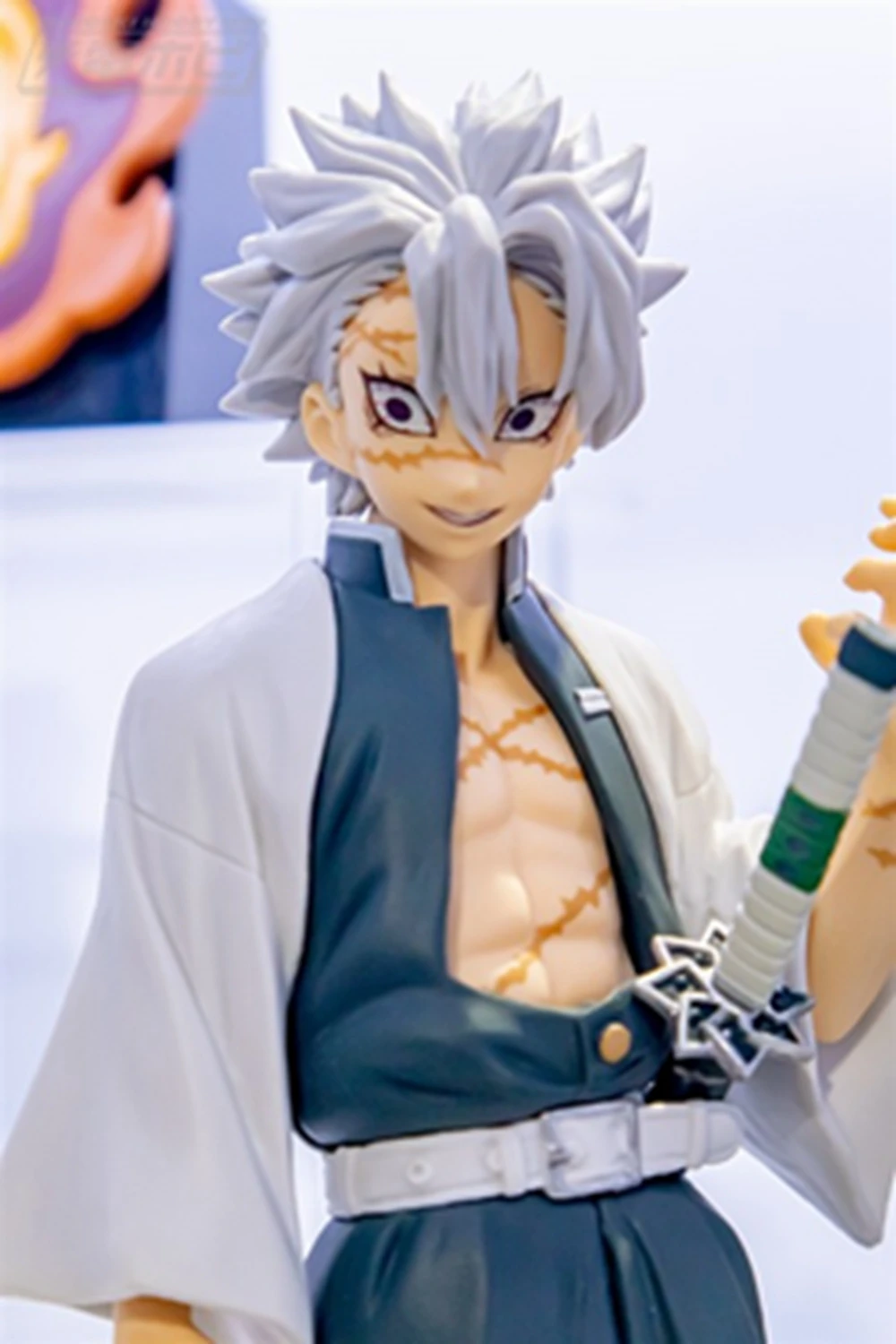 Oryginalna figurka anime 15CM Demon Slayer Kanroji Mitsuri Figurka Kimetsu no Yaiba Kamado Tanjirou Figurka Model Zabawka