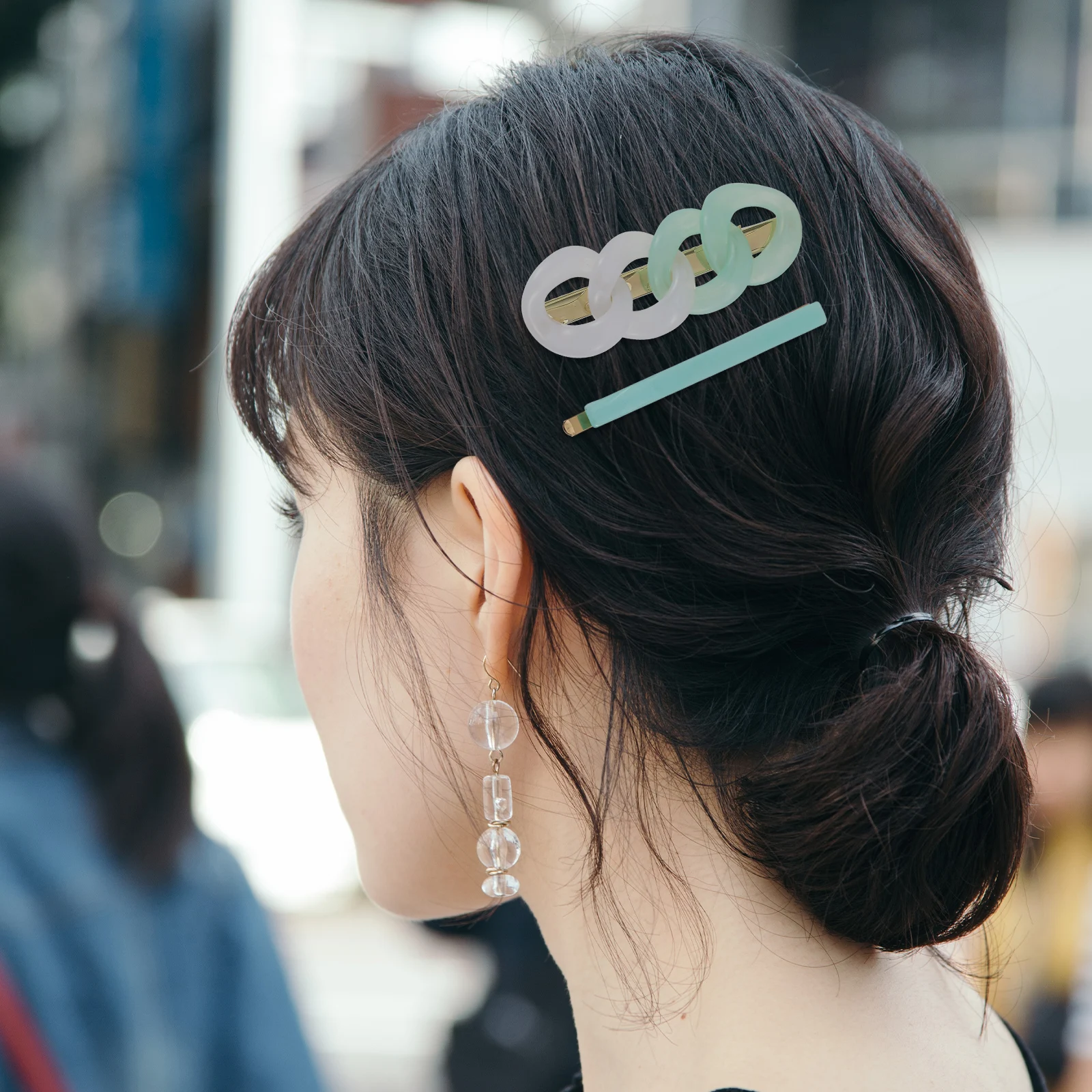 

2Pcs Hollow Resin Hairpins Elegant Accessories Women Lady Bangs Clips Unique Design Long Lasting Glossy Polished Gifts