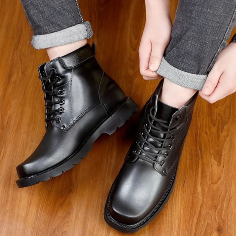 ​ أحذية رجالية شتوية من الجلد الطبيعي مبطنة بالصوف أحذية ثلج عالية الجودة من الصوف الدافئ مبطنة بالقطن وأربطة أحذية خارجية غير رسمية