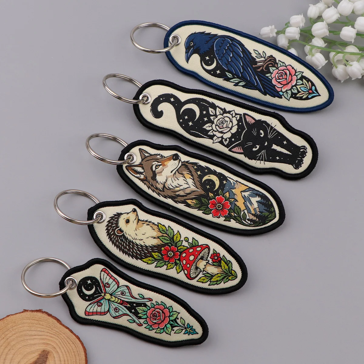 Vintage Tattoo Pattern Embroidered Keys Animal Key Tag Keychain for Car Motorcycles Keyring Holder Jewelry Accessories Gifts