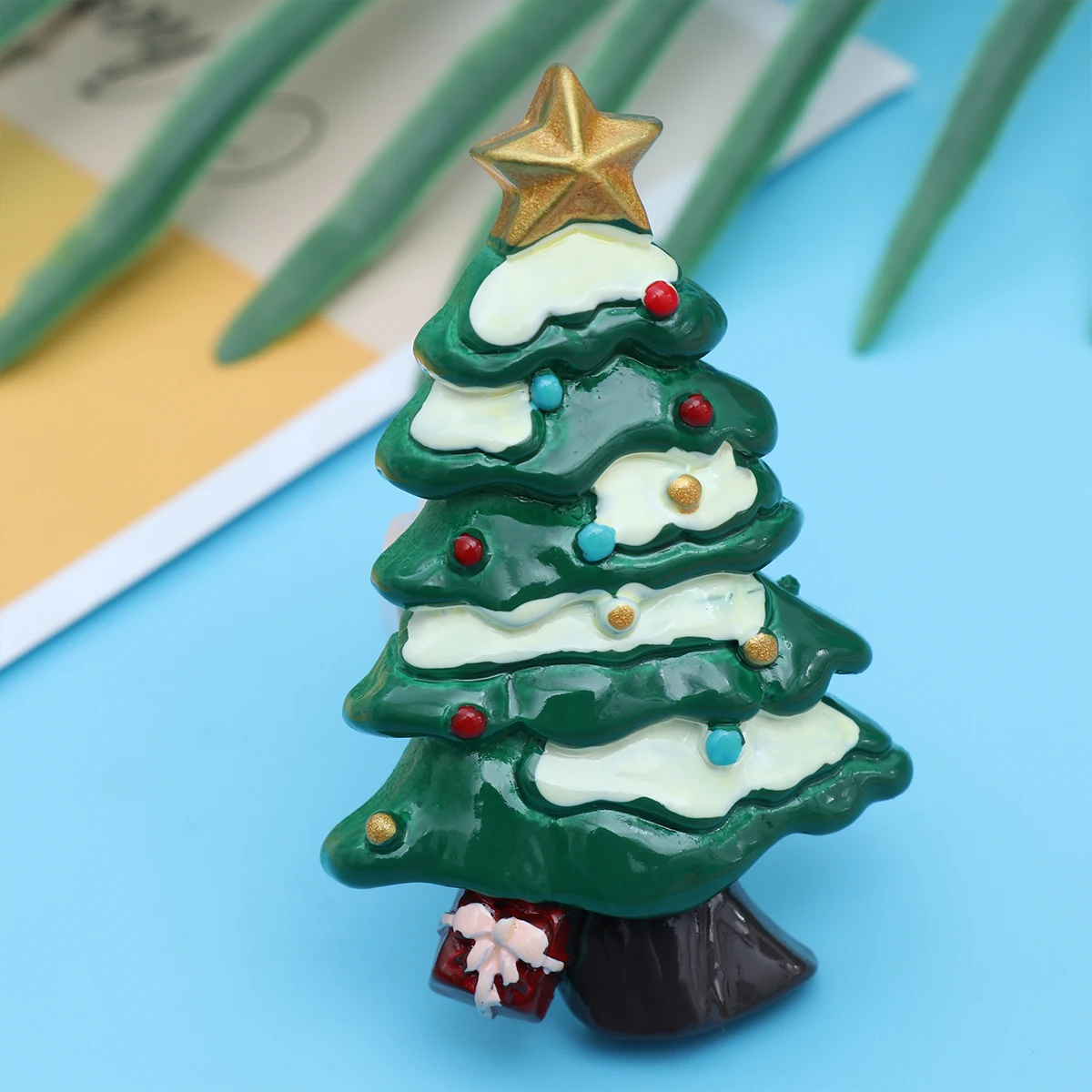 

2024 New Christmas Car Perfume Clip Air Freshener Vent Decoration Gift Universal Fit For All Vehicles Small Space Home Office