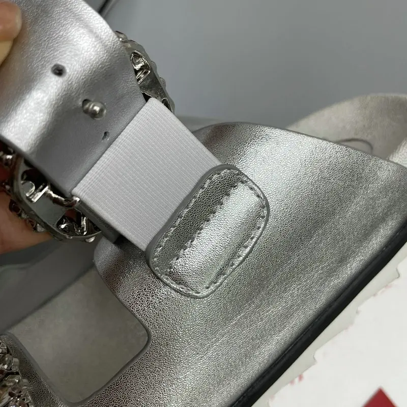 2024 summer flat slippers with diamond square buckle tight serrated non-slip lines simple and generous casual fashion