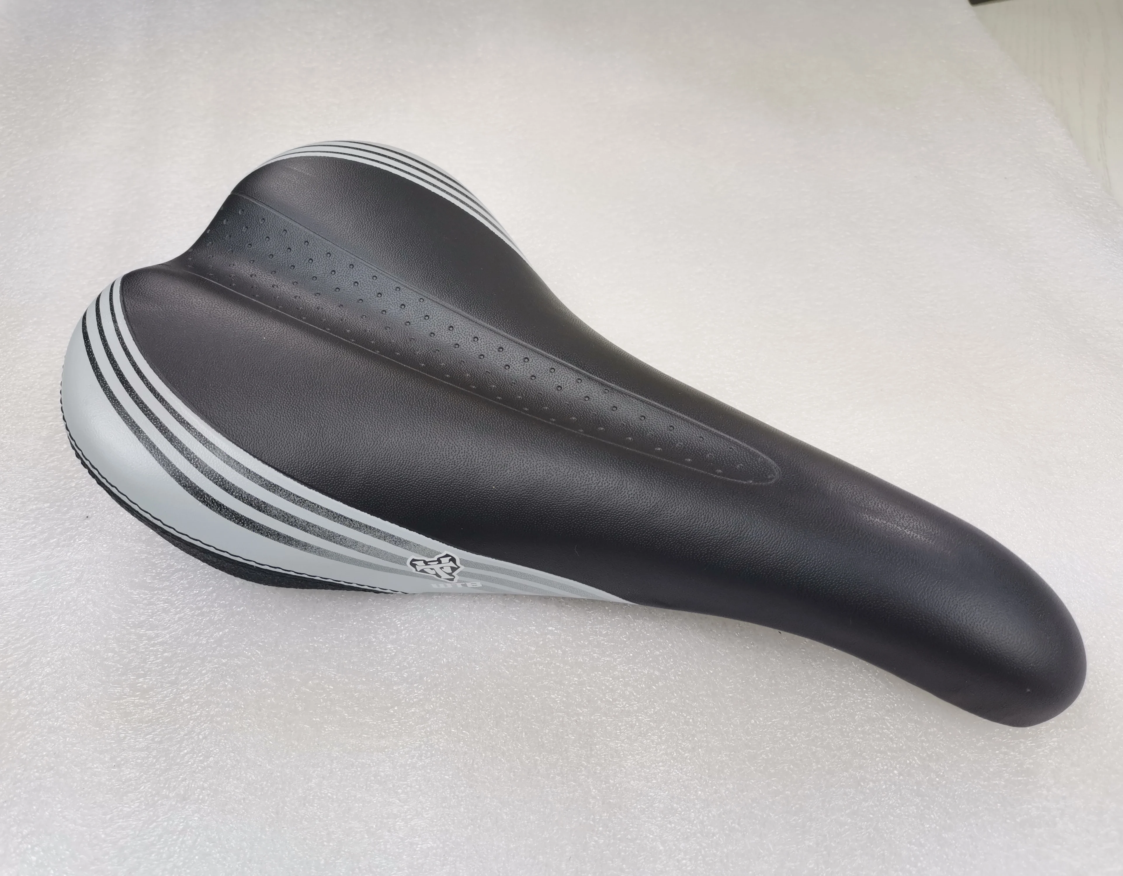 NEW WTB PURE V SADDLE SEAT MTB CITY TOURING BIKE L278mm x W146mm