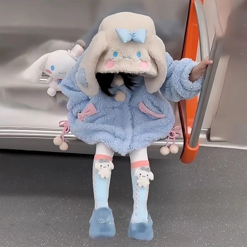 Neuer Sanrio Cinnamoroll-Mantel, kreativer, hochwertiger Cartoon-bedruckter Mädchen-Winter-verdickter, mit Fleece gefütterter, warmer, mittellanger Kapuzenoberteil
