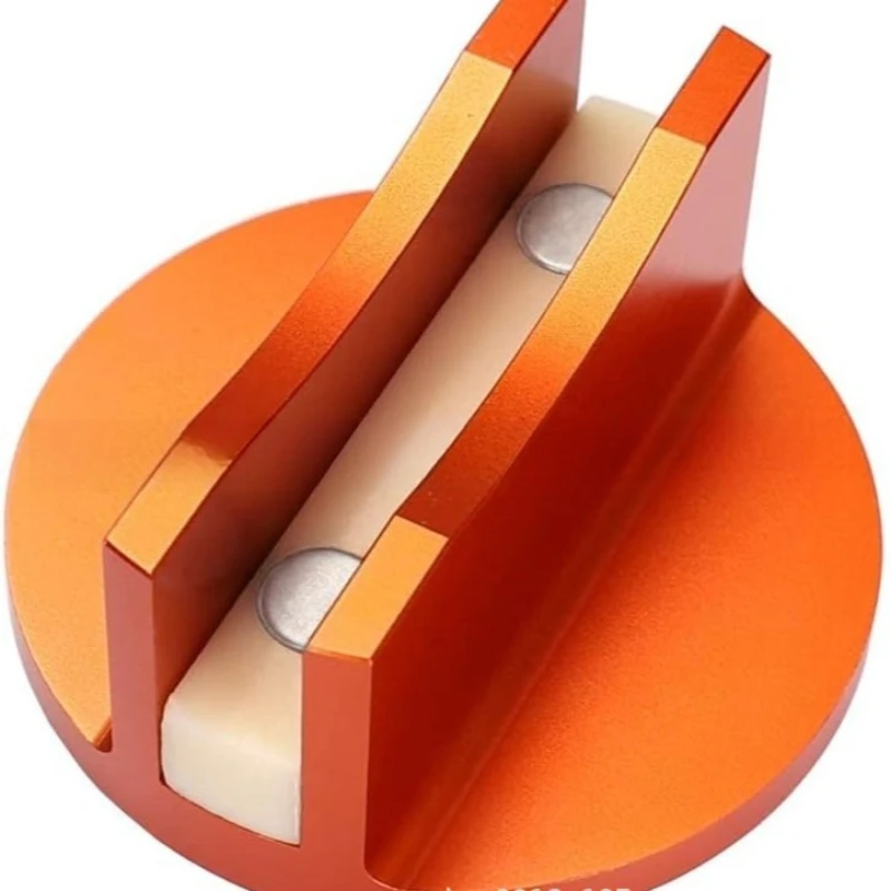 

Magnetic clip welded frame rail adapter for vehicle baseplate jack