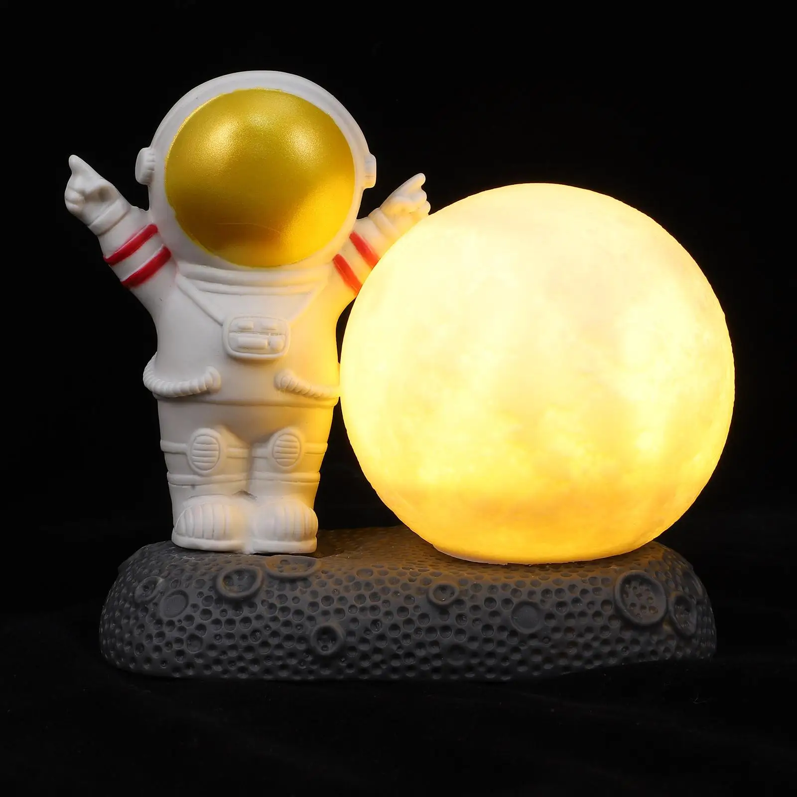 Astronaut Night Light Golden Resin Decor Mini nament Creative Desktop Atmosphere Lamp Small Safe Button Battery