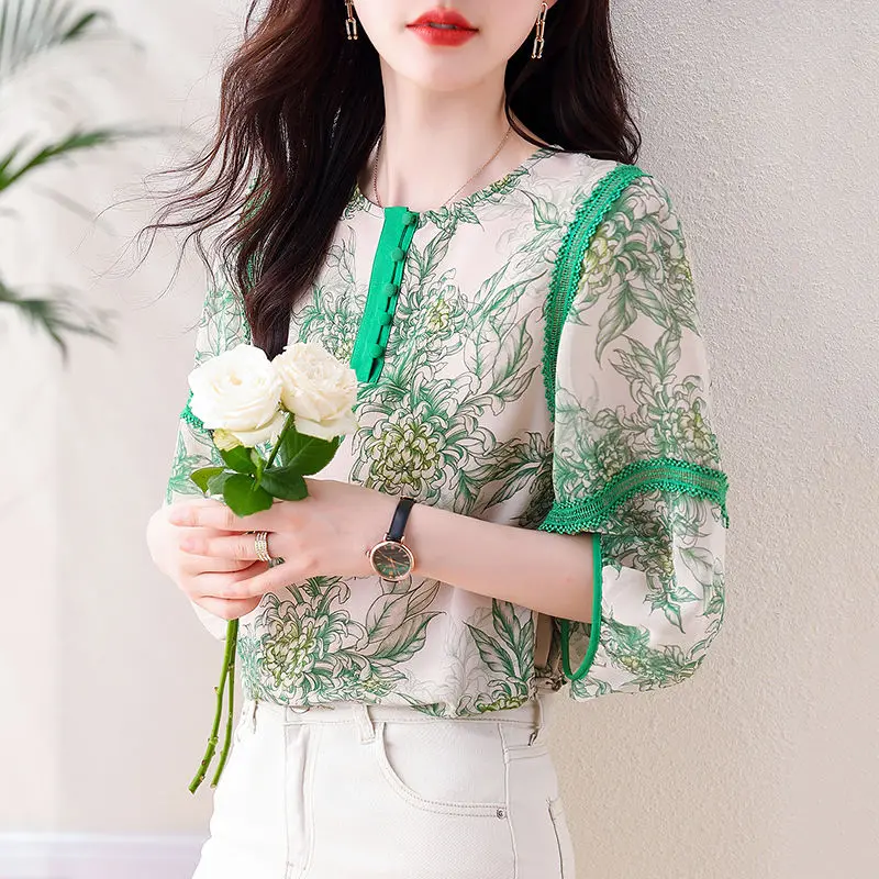 

Floral Chiffon Shirt for Women in Summer New Fashionable and Beautiful Fashionable Five-point Sleeve Top T127#