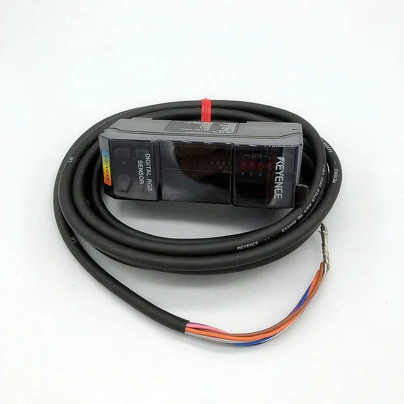 

CZ-V21A Digital RGB Sensors Amplifier Unit, Main Unit, NPN New Original