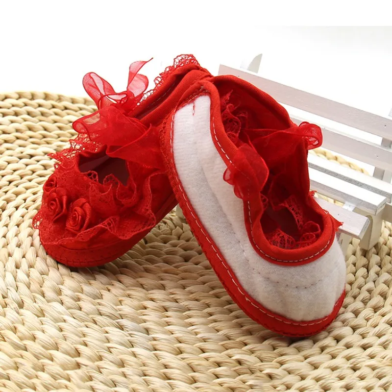 Туфли для новорожденных девочек 0-12 месяцев, повседневная обувь принцессы для первых шагов, с мягкой подошвой, с кружевом и цветами, для начинающих ходить детей, 2023