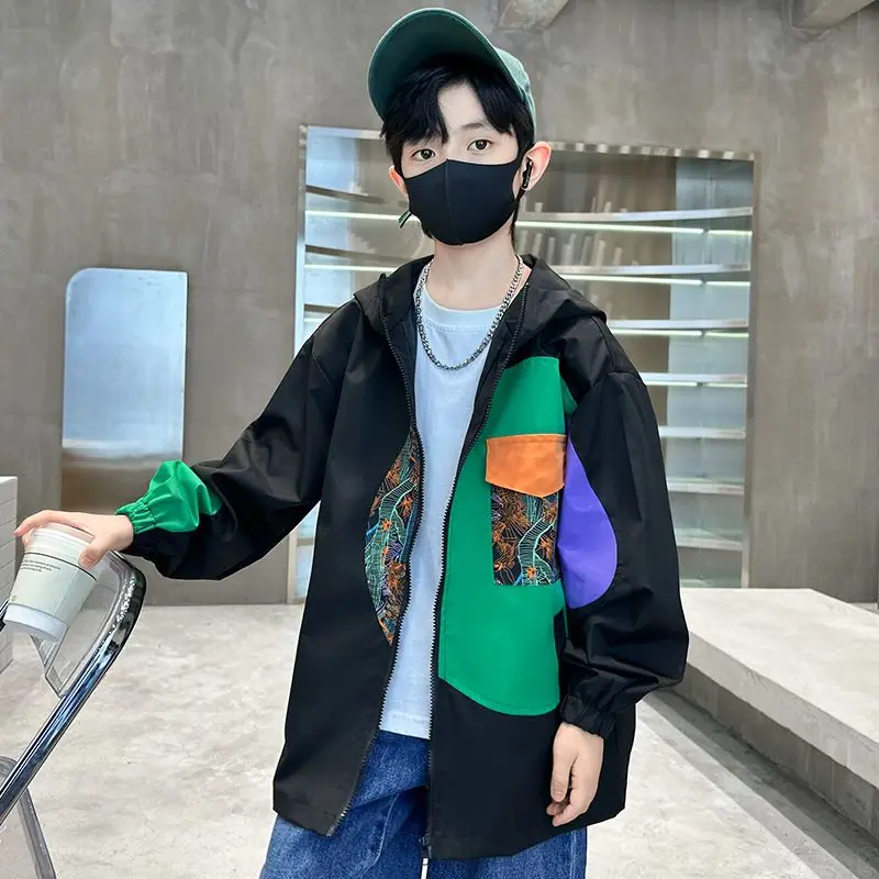 

Новинка 2024 года, ветрозащитная водонепроницаемая куртка с капюшоном для мальчиков, весенне-осенняя уличная куртка, модная детская одежда для больших детей