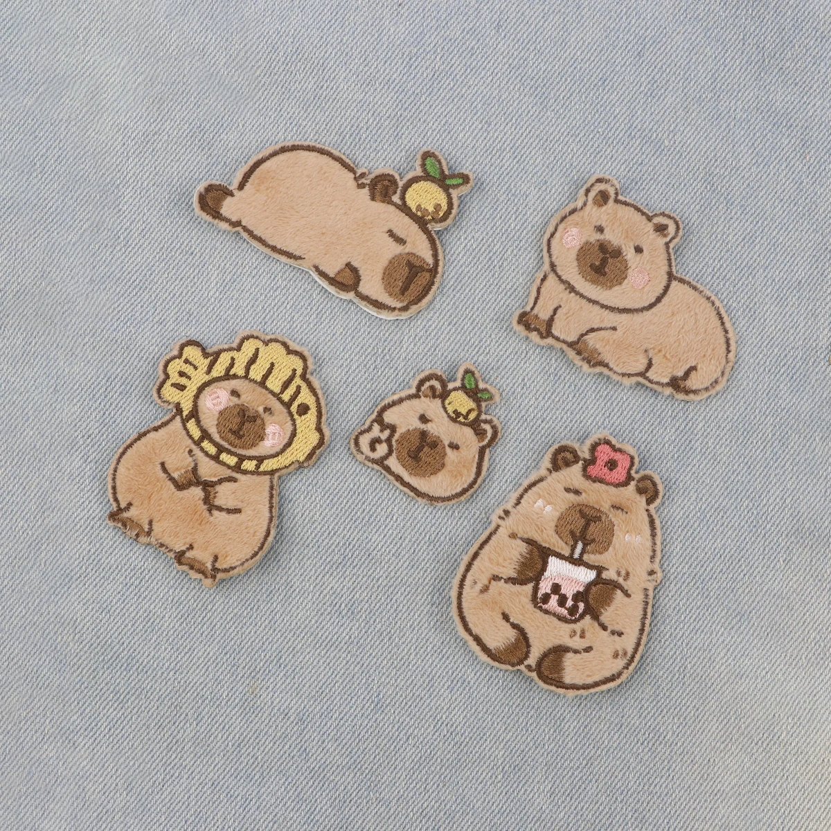5pcs/set Cartoon Capybara Cute Brown Animal Embroidered Patches on Clothes Self-adhesive Cloth Sticker DIY Clothing Accessories