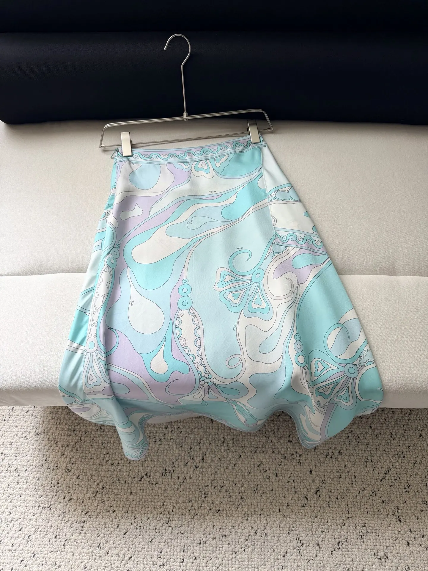 Women's Geometric Print Resort-Style Sexy and Elegant High-Quality Satin Asymmetrical Midi Skirt