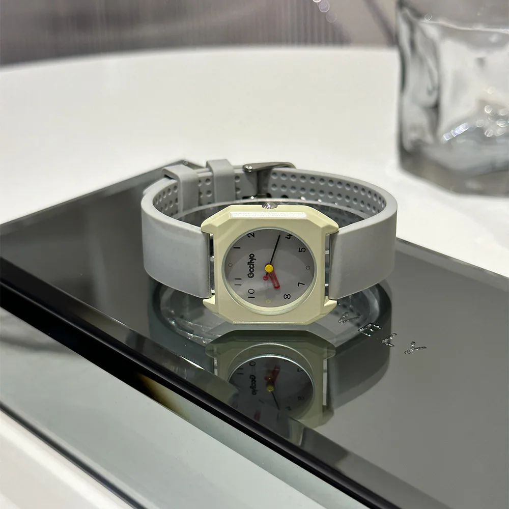 

Elegant Women'S Wristwatch, Small Square Watch, Japanese Minimalist Style, Versatile, High-Value Quartz Watch, An Unusual Watch.