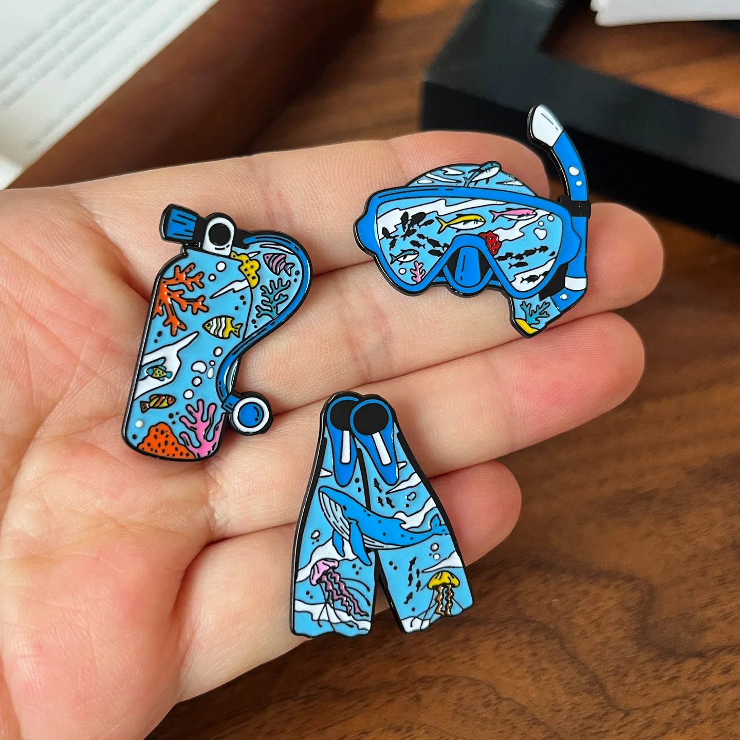 Creative Diving Theme Badge Cartoon Oxygen Cylinder/Fins/Diving Mask Lapel Pins Punk Brooches Backpack Jewelry Gifts For Friends