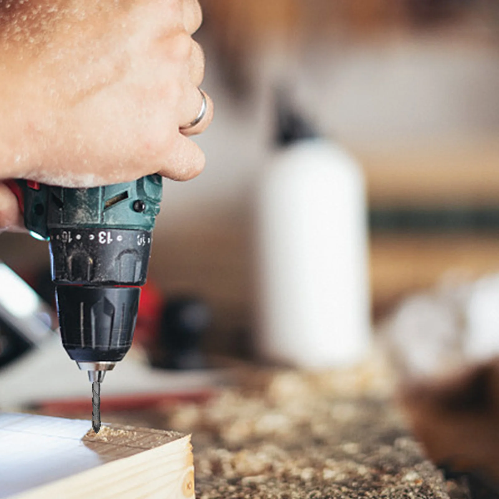 Conjunto de 5 brocas triangulares excêntricas adequadas para perfuração de precisão em várias superfícies duras que incluyen vidro e concreto