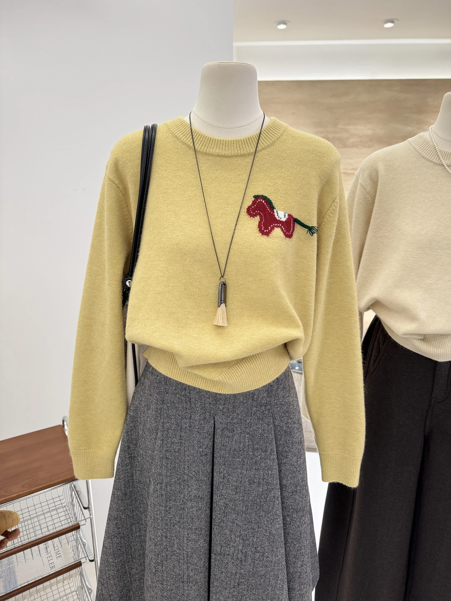 

Large Size Cartoon Knitted Sweater round Neck Loose Fit Women's Fashionable Autumn Winter Top Elastic Casual Style Knitwear