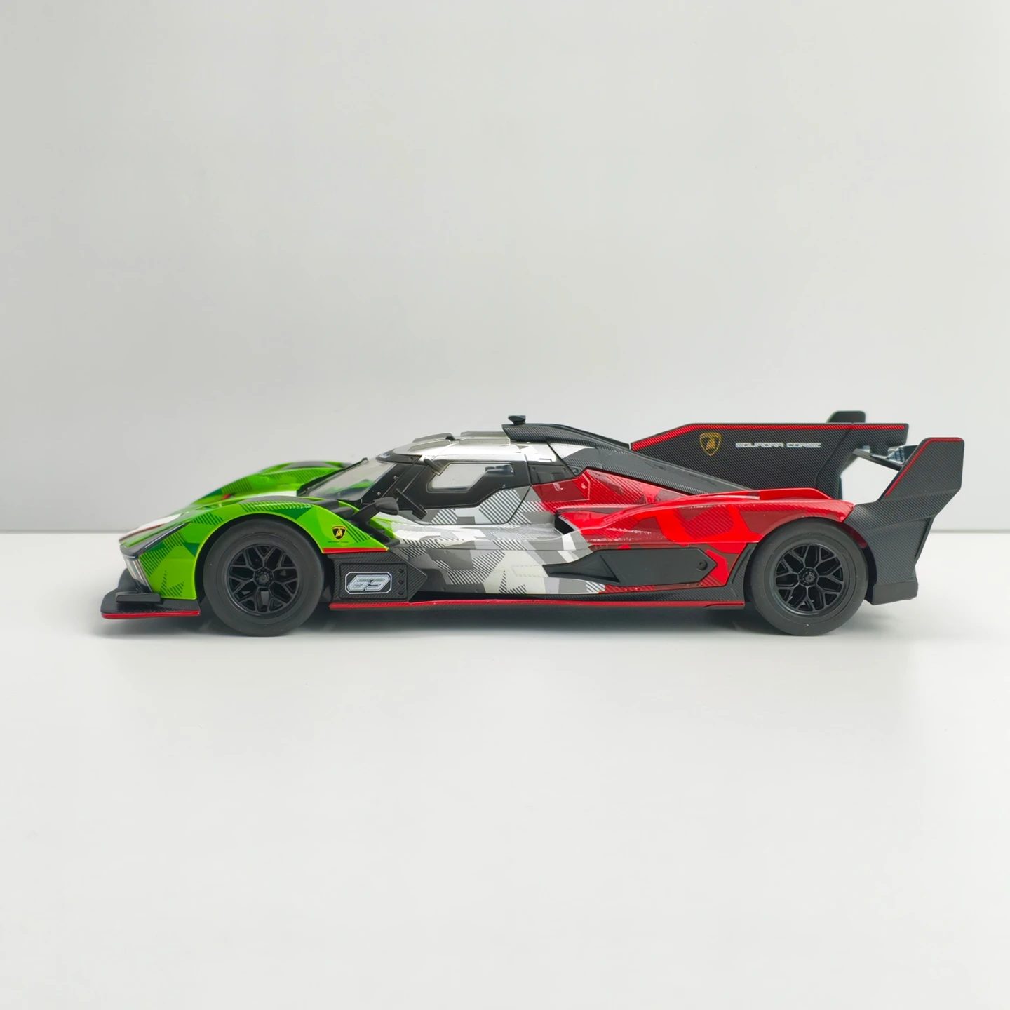 CCA 1:24 Simulated Lamborghini SC63 brushed alloy car model, sound and light supercar ornament, gift collection