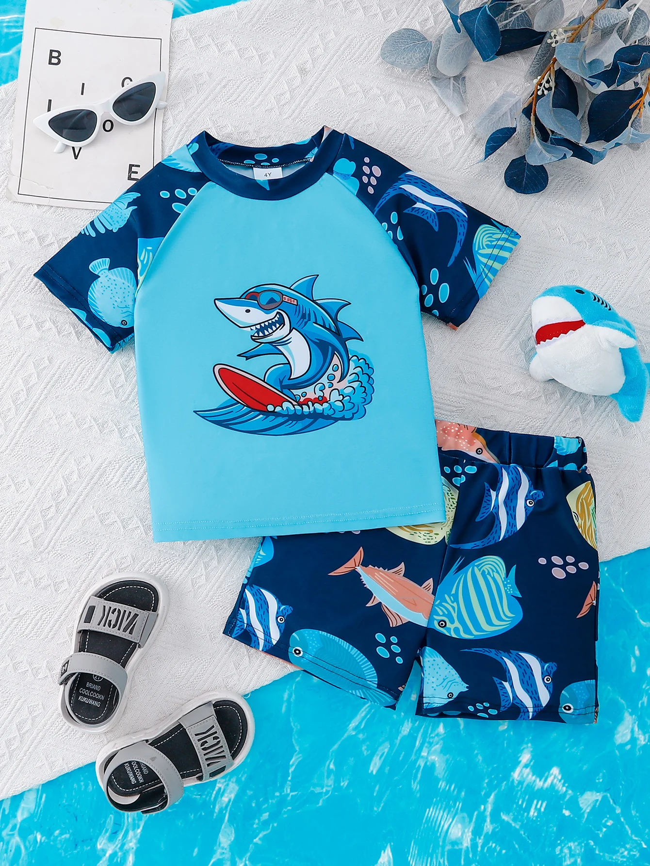 Boys 2Pcs Split Swimsuit Cool Surf Shark Raglan Top Tropical Fish Shorts Beach Pool Outfit For Kids Boys Aged 4 To 8 Years Old