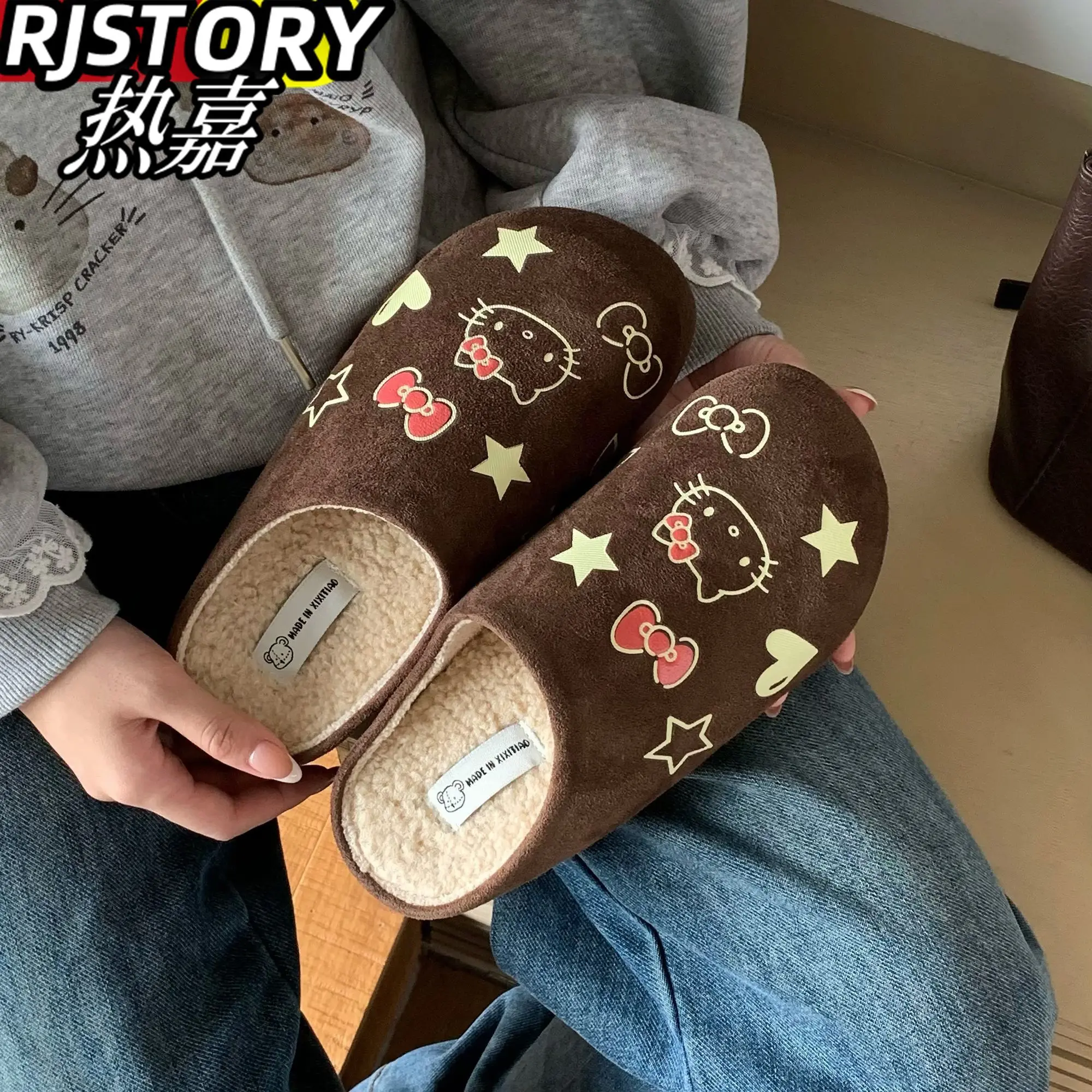 Kawaii HelloKitty женские зимние домашние и уличные домашние тапочки на удобной подошве с мультяшным дизайном для женщин и мужчин