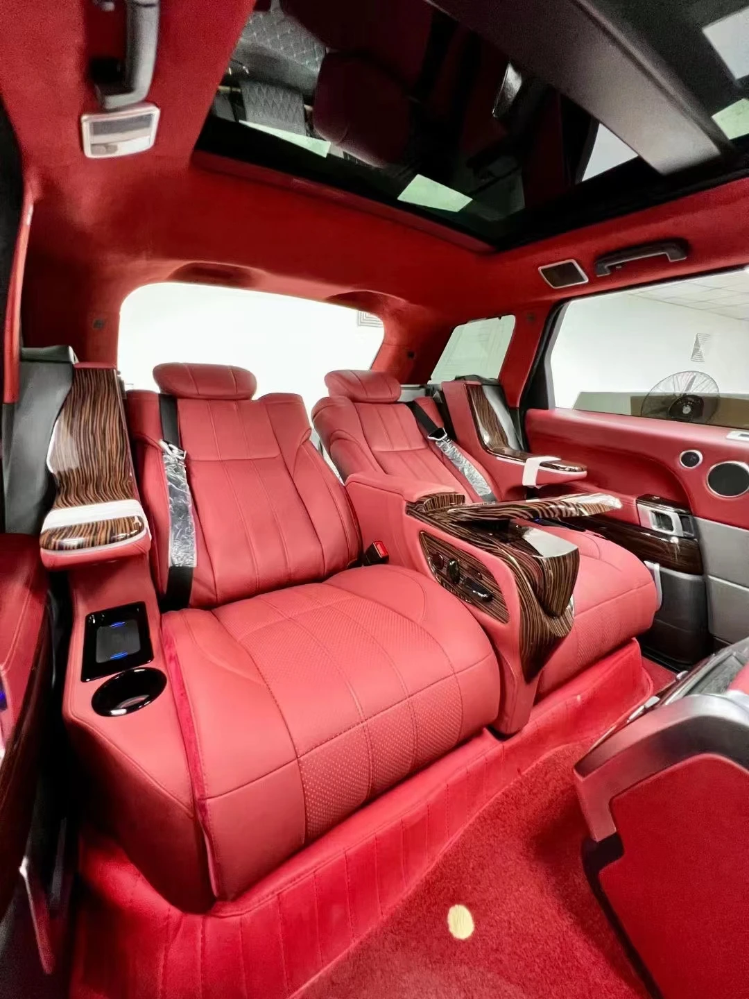 شاحن لاسلكي VIP من الجلد عالي الجودة مقعد سيارة فاخر لسيارة لاند روفر ديسكفري برادو كاديلاك