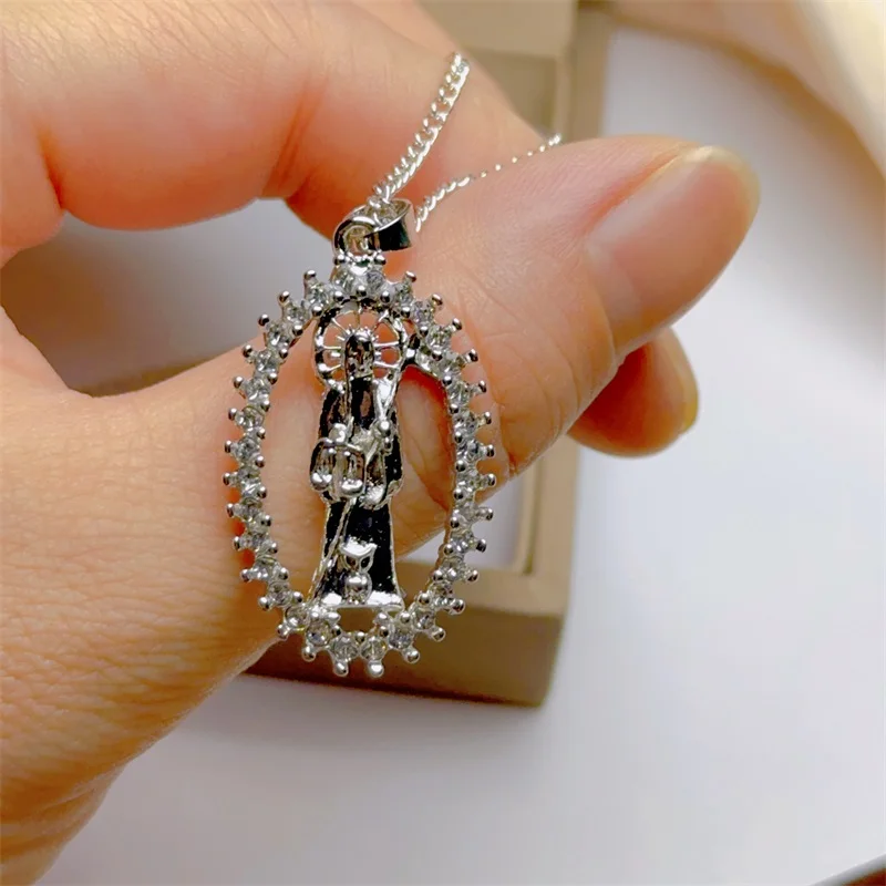 Fashion European and American Goddess Sickle Hollow Design Necklace Classic Romantic White Lace Pendant Clavicle Chain