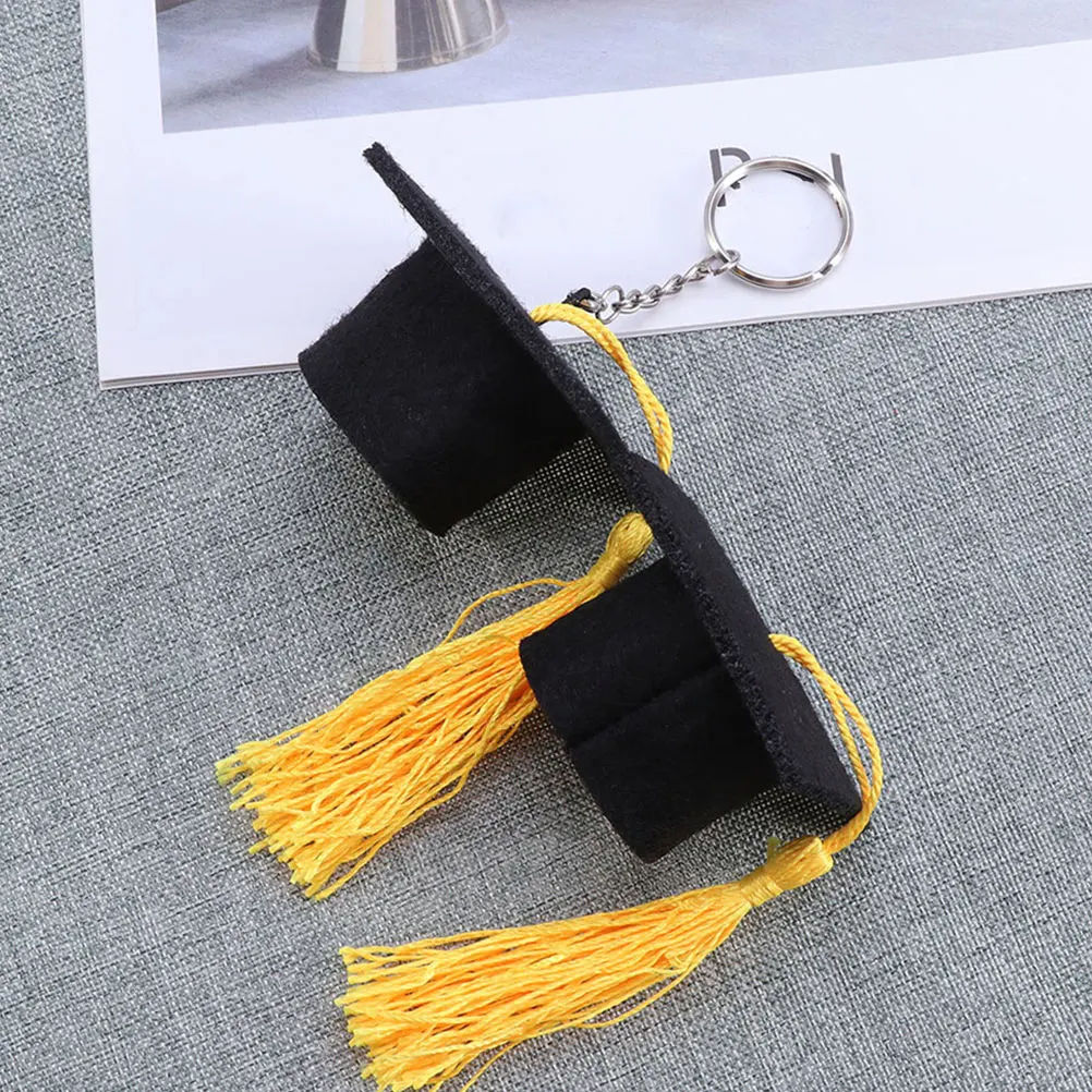 

24pcs Mini Graduation Cap with Tassel Bottle Topper Party Supplies Cake Cupcake Decoration Class of 2025 Felt Material Versatile
