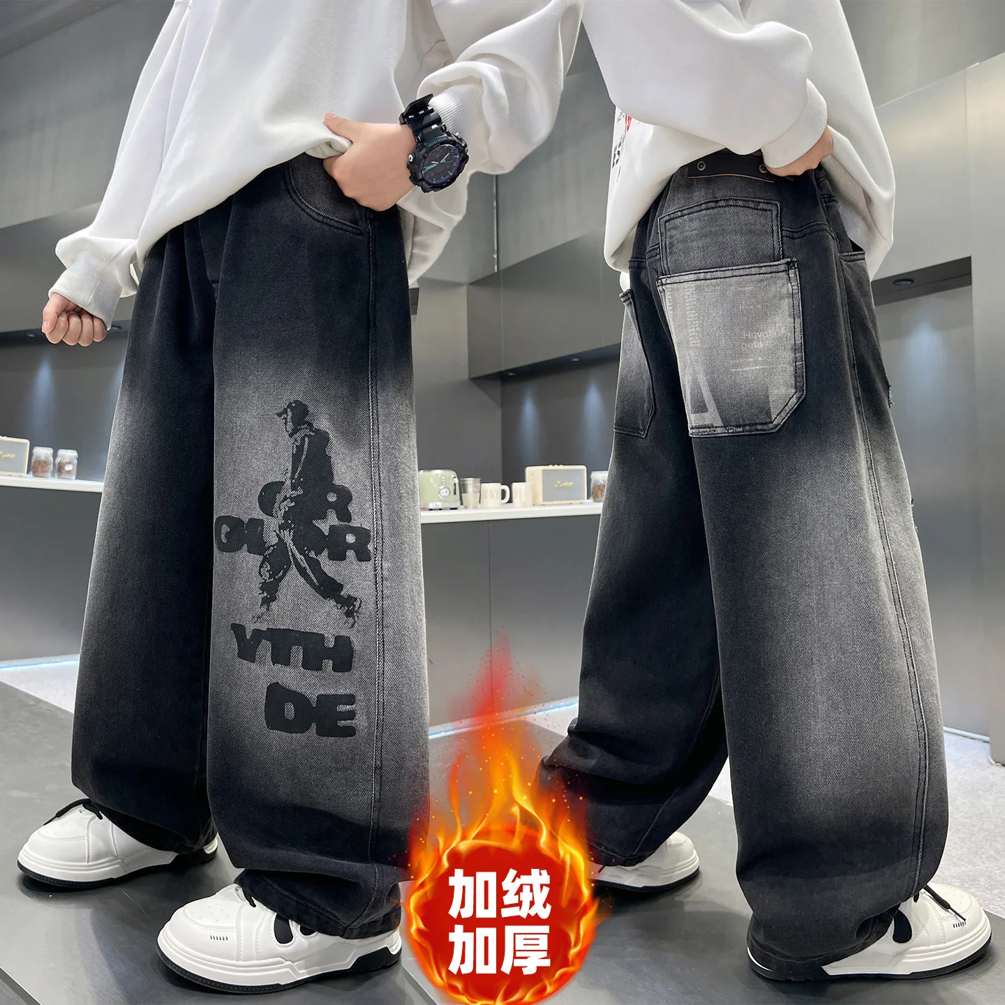 

Новые стильные детские свободные прямые термоджинсы с градиентными буквами для мальчиков, зимние теплые джинсовые брюки, детские толстые утепленные брюки