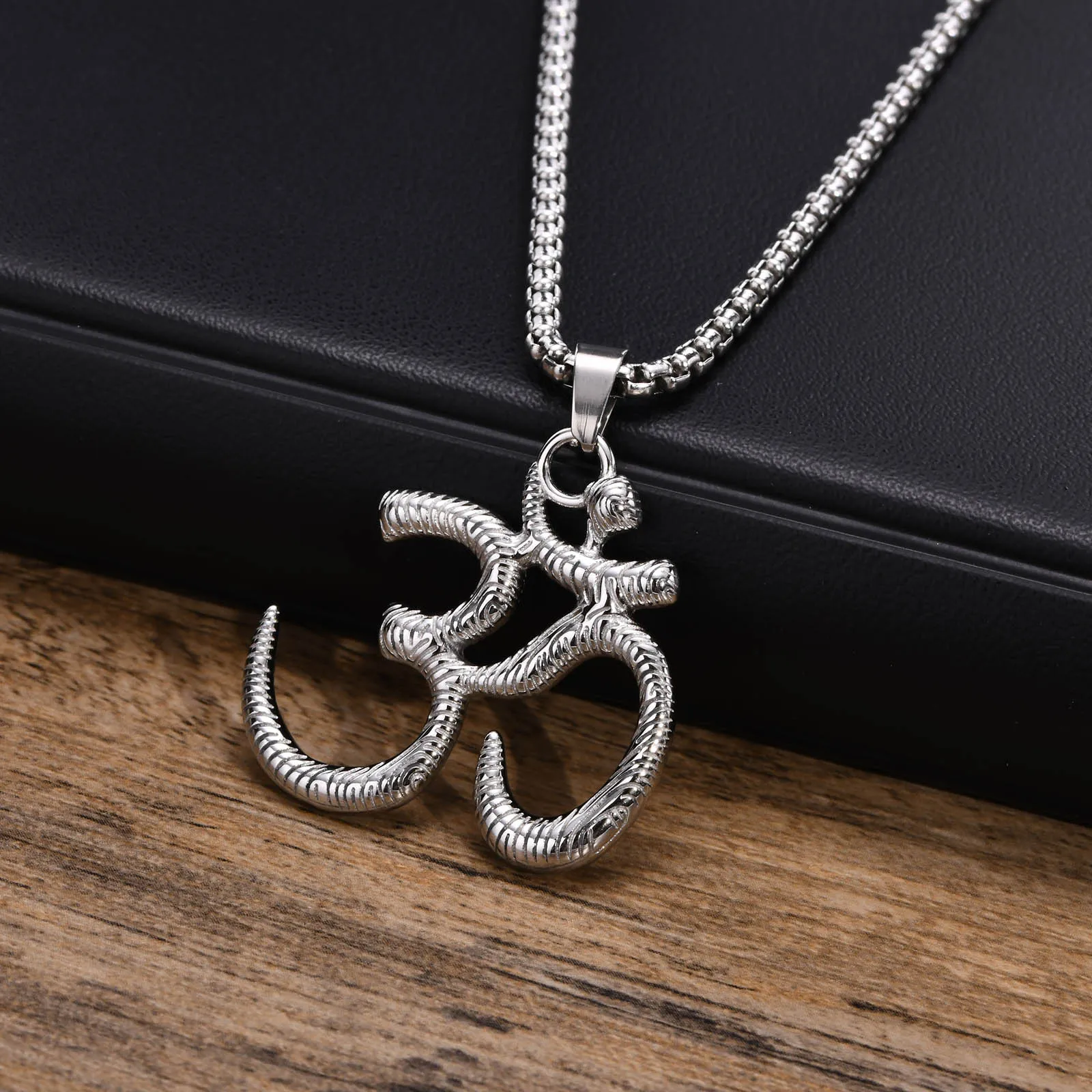 Vnox Rock Punk Yoga Om Necklaces for Men,Stainless Steel Aum Pendant Male Boy Collar Gift Jewelry