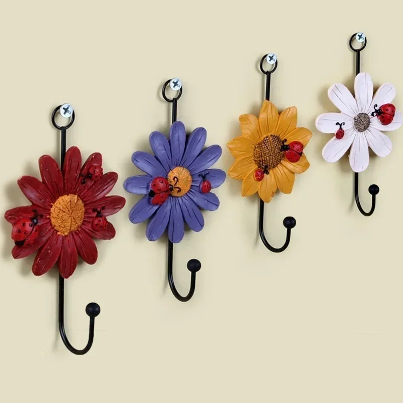 1 Pcs Door After Hanging Clothes Hook Wall Hanger Home Decoration Fashion Vintage Daisy Flower Iron Decoration Walls Coat Hooks