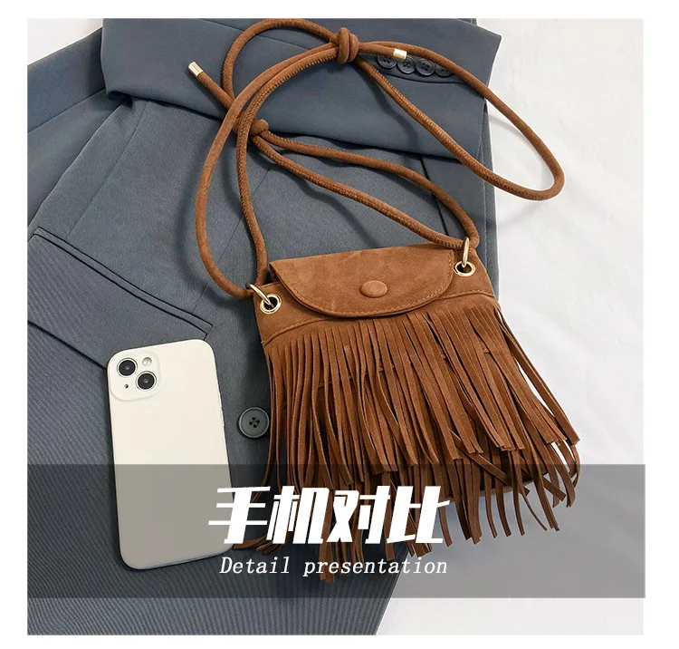 Trendige Leder-Umhängetasche mit Quaste, einfarbig, für Damen, Messenger-Tasche mit Fransen-Design und verstellbarem Riemen, Alltags-Umhängetasche – Detail 3