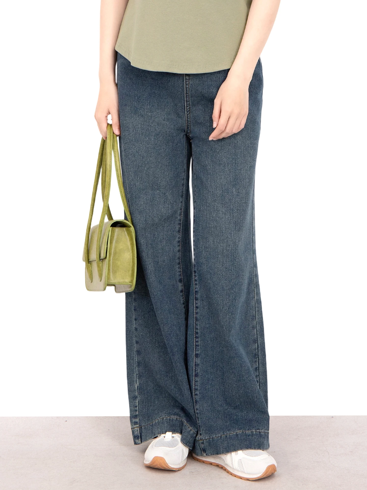 

Henning New Arrival High Waist Wide Leg Straight Cut Jeans for Plump Women Comfortable Medium Thickness Denim Resistant to De...