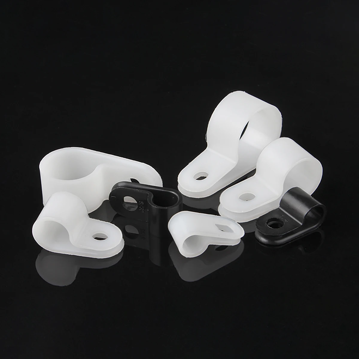 

White / Black Wire Fixing Clip Plastic Thickened R-Shaped Wire Buckle