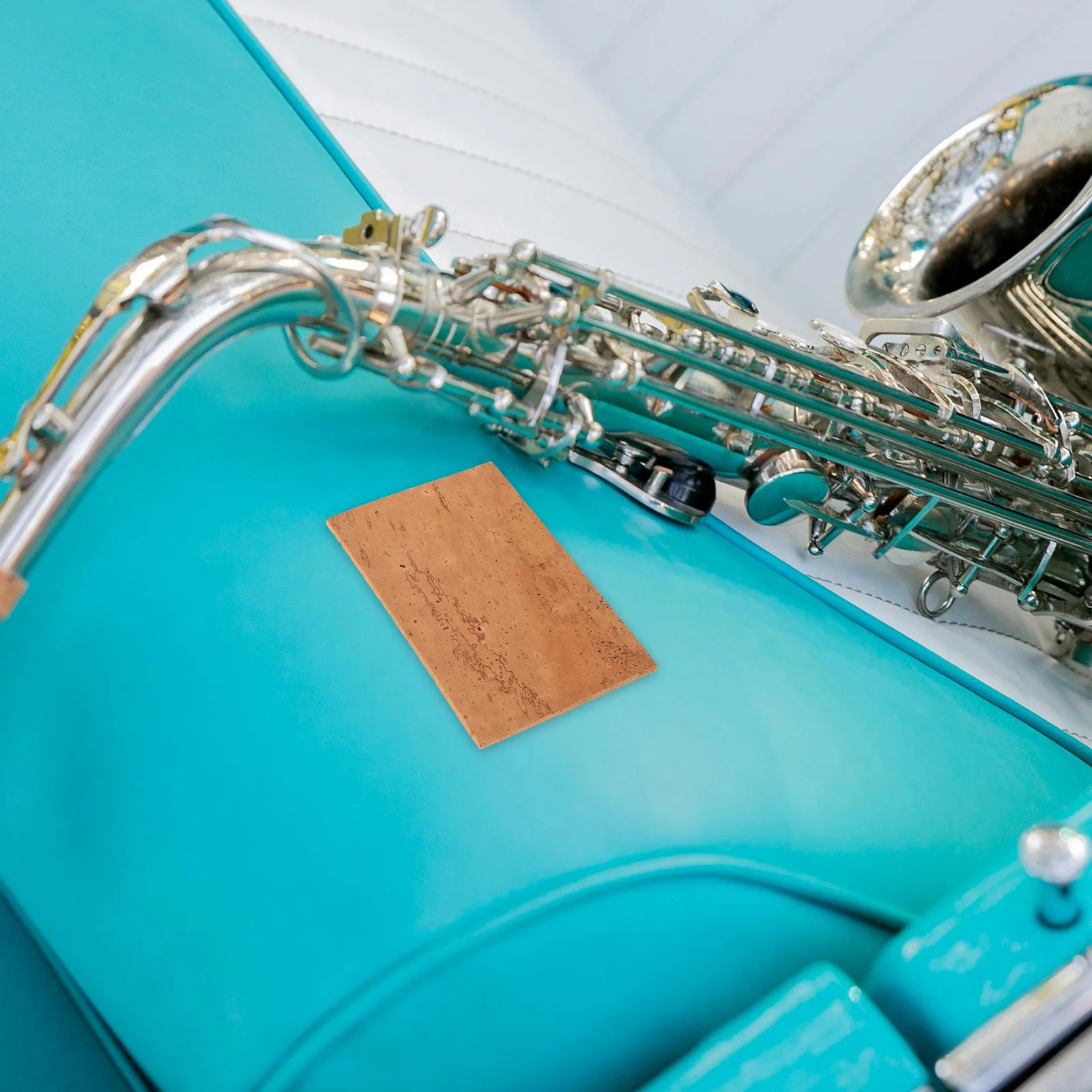 

2Pcs Tenor Saxophone Cork Sheets Airtight Seal Sound Projection Control Perfect for Practice and Live Performances