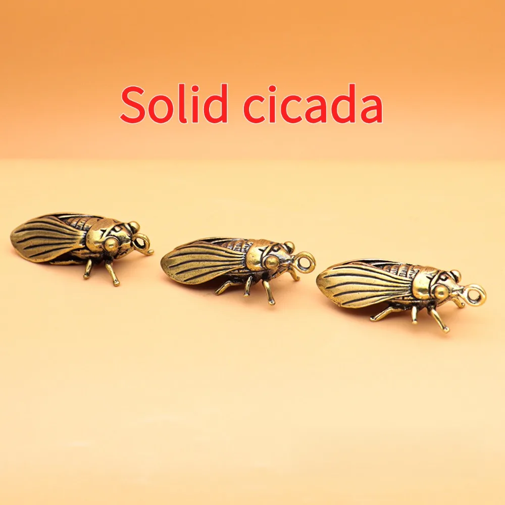 

Gold Cicada Keychain Pendant Bronze Vintage Golden Bug Accessory Stand out Key Holder Decorative Hanging Ornament