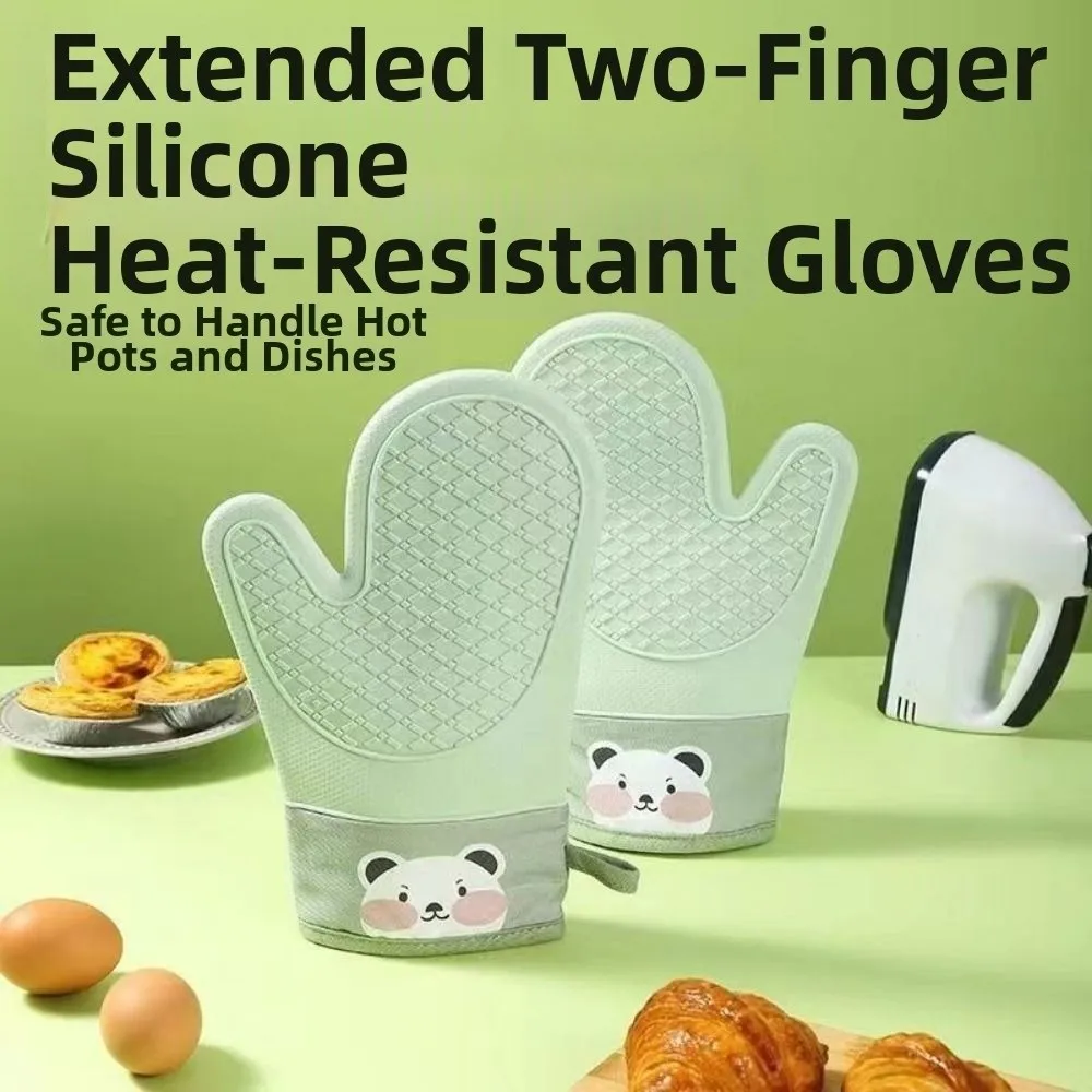 

2Pcs Thickened Silicone Insulation Gloves Cartoon Bear Heat Resistant Kitchen Hand Clamps Waterproof Anti Scald Baking Mitts
