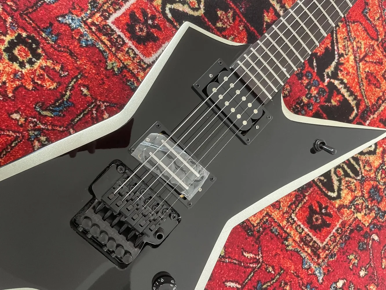 Fast Ship OEM Darrell Stealth Guitar Black With Silver Bevels Floydrose vibrato guitar