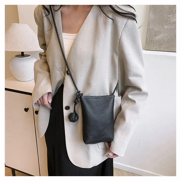 

Phone Bag Women Bag Leather Small Crossbody Bag Designer Cell Lightweight Fashion Shoulder Bag Ladies Travel Purse Fashion