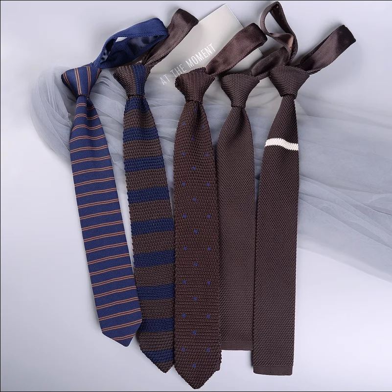 

Knitted Casual Tie Men's Korean Version Formal Attire Fashionable Retro Hand Knotted Brown Trendy Young British Striped Necktie