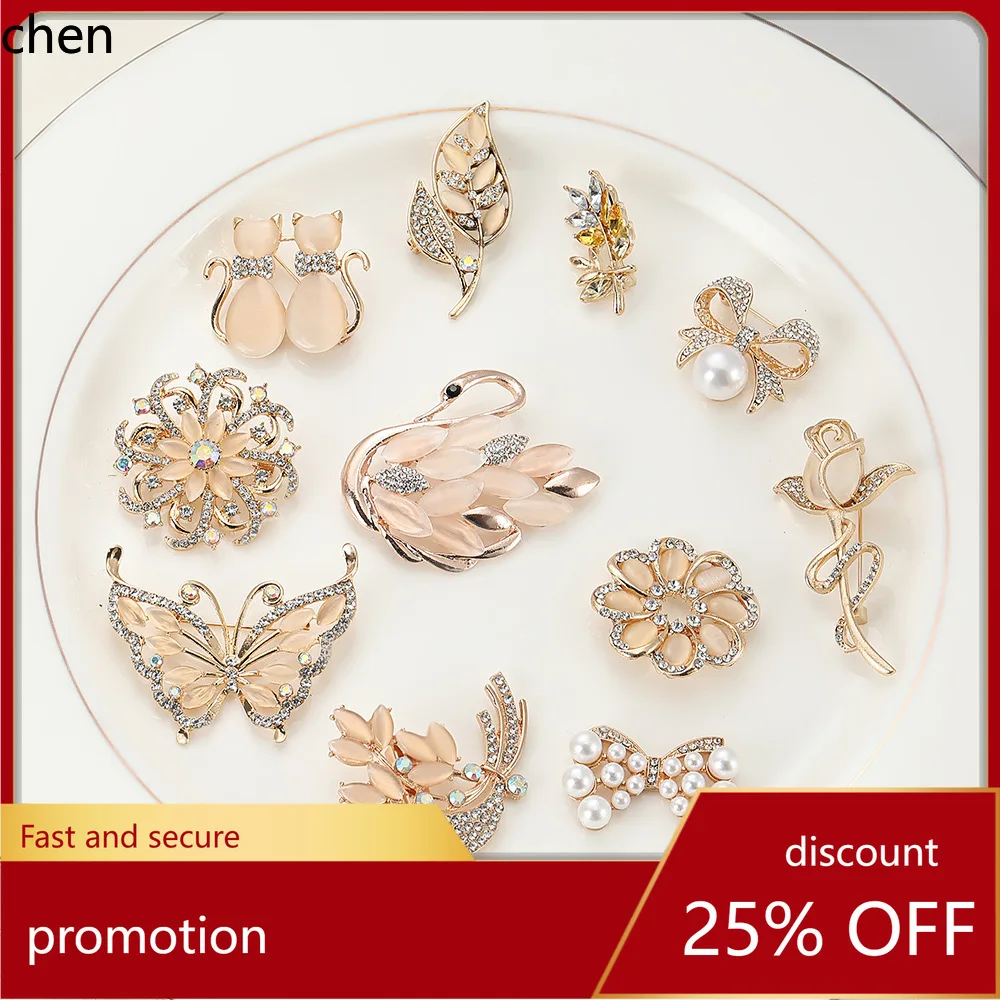 

YFY European and American fashion clothing accessories sunflower pearl alloy brooch pin high-end wedding dress collar pin
