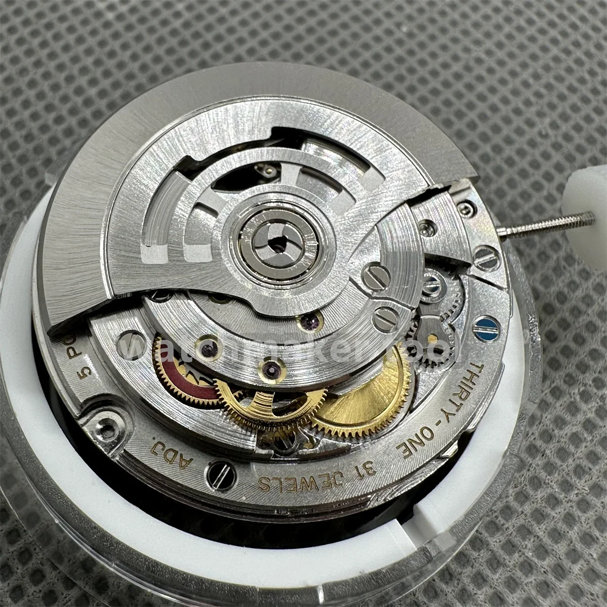 شنغهاي 3230 حركة ميكانيكية أوتوماتيكية عجلة توازن زرقاء فرعية بدون تاريخ حركة VR3230 مصنع نظيف لساعة 124060 #2