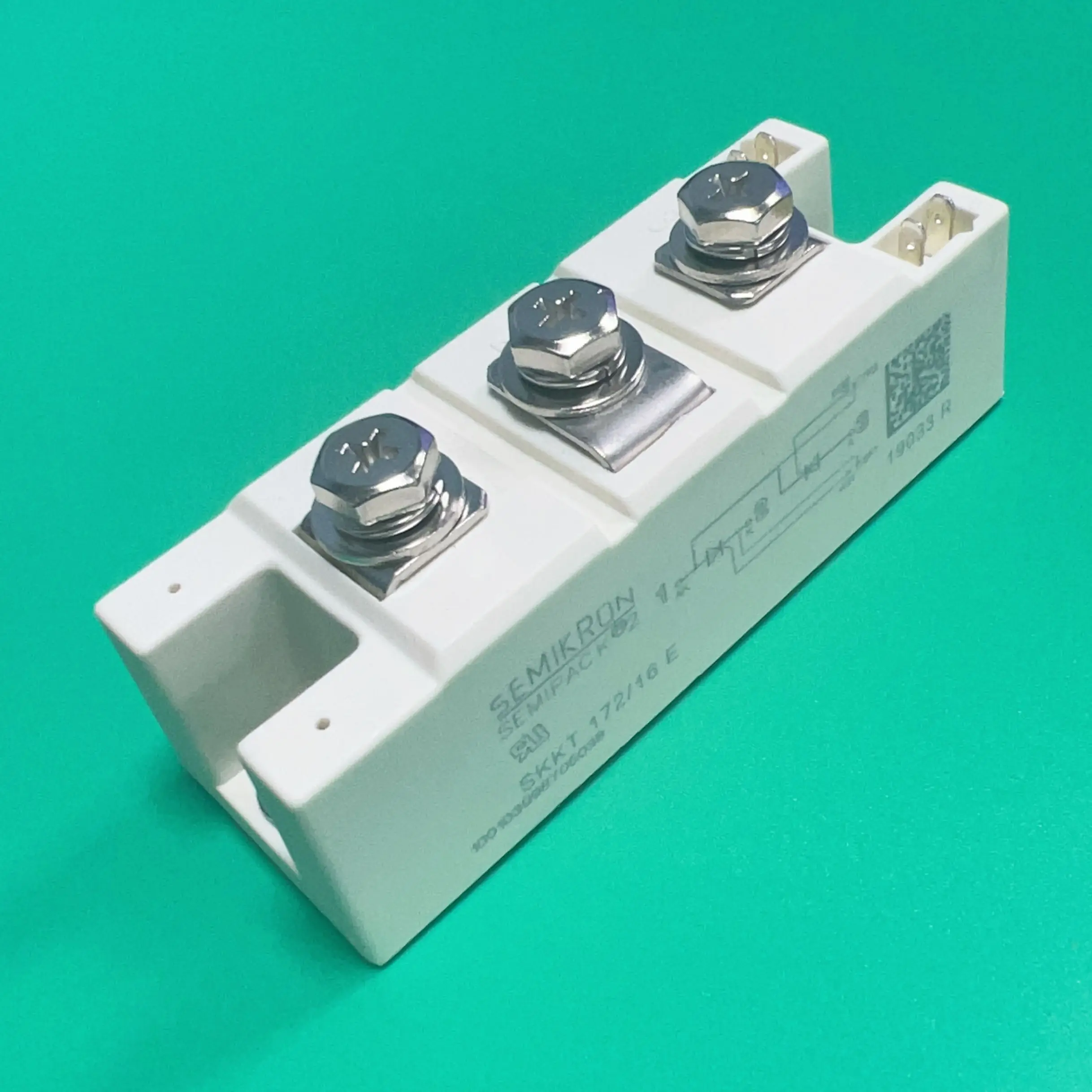 

SKKT172/16E THYRISTOR DIODE MODULES MODULE IGBT SKKT17216E SKKT 172/16 E SKKT172 /16E