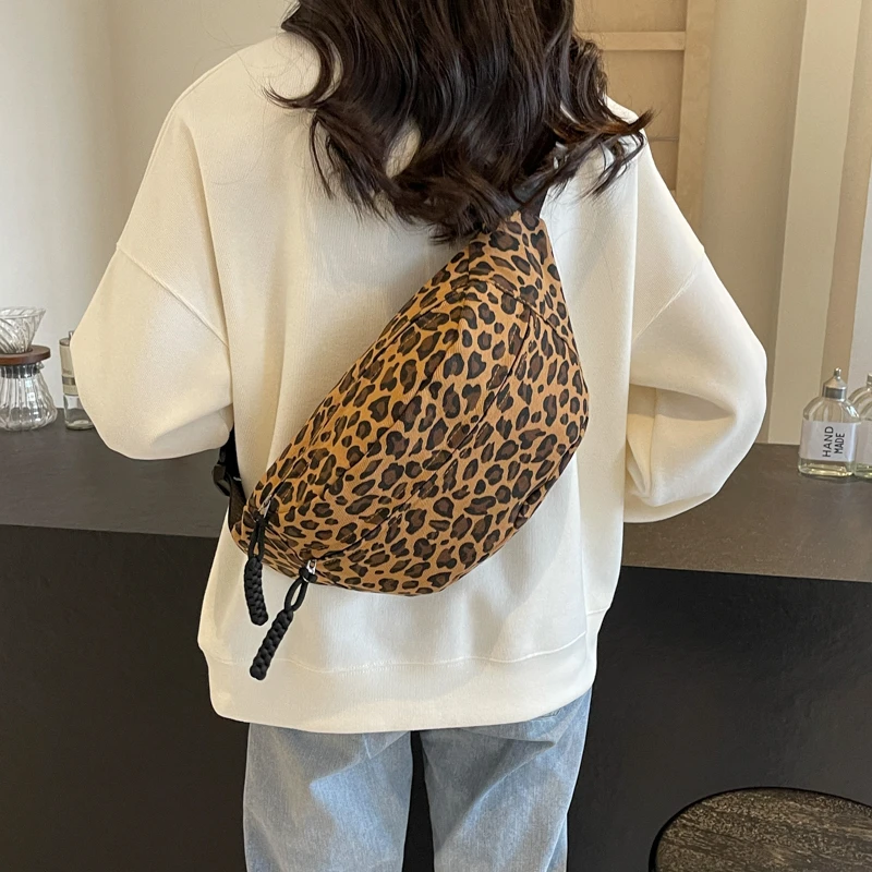 Fashion Leopard Print Waist Bag Street Trend Fanny Pack Woman Chest Pack Canvas Belt Bag Female Designer Shoulder Crossbody Bags