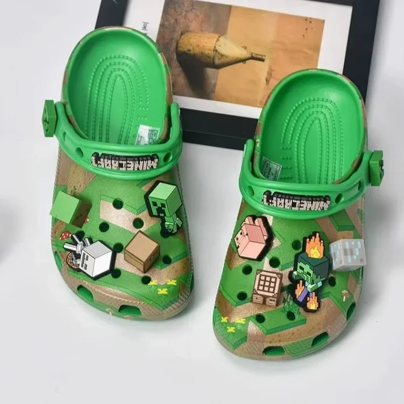 Gran oferta, zapatillas de moda para niños, sandalias bonitas de dibujos animados de Anime para niños y niñas, suela suave antideslizante, zapatilla de interior para el hogar, regalo de vacaciones