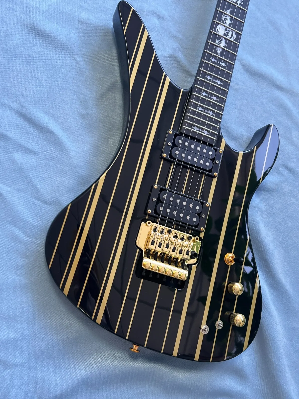 Synyster Gates Signature  Guitar Gloss Black Gold Pinstripes Floyd Rose 2026 sale  716